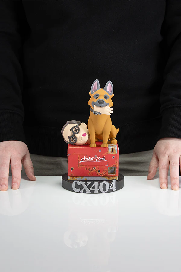 Fallout Series CX404 & Wilzig Vinyl Figure by Dark Horse - Image 2