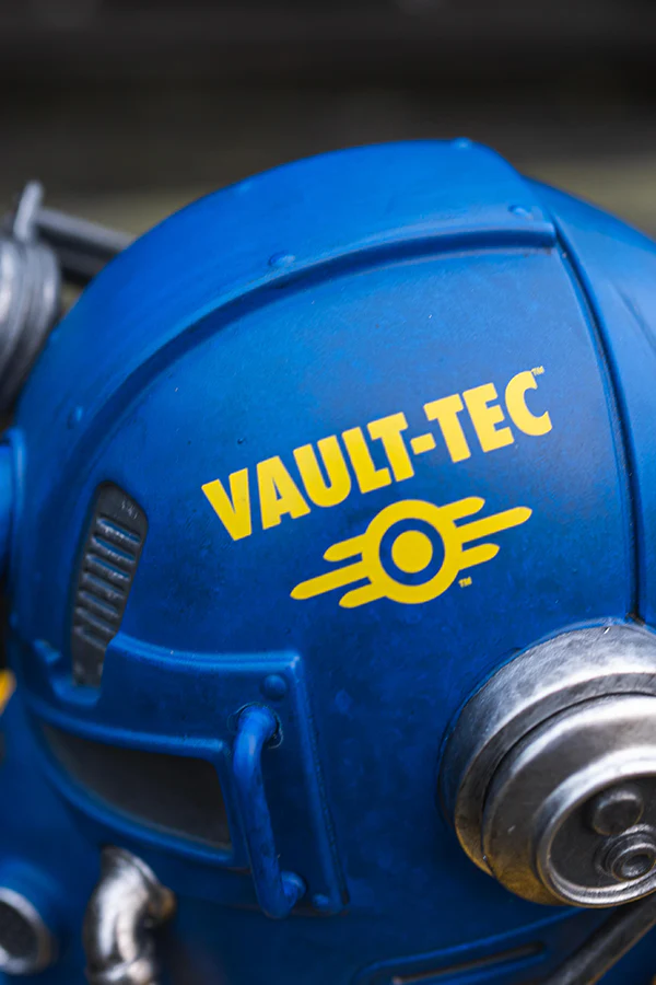 Fallout Vault-Tec T-51 Power Armor Helmet Mini Desktop Statue - Image 10
